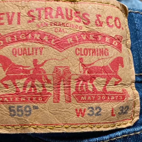 Levi's 559 Relaxed Straight Fit Jeans - Picture 11 of 14